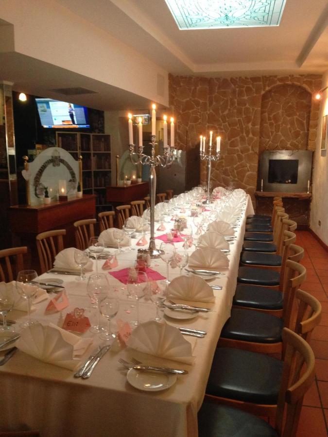 Marktplatzhotel - Restaurant Tafelspitz Weinheim Exteriér fotografie